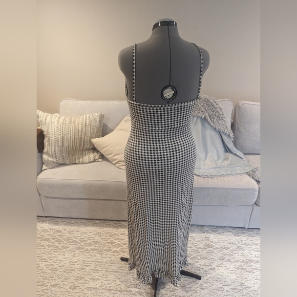Black and white gingham maxi dress - Picture 2 of 3